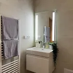 100m2 Wenceslas Comfort, 3bdr With Netflix * Prague