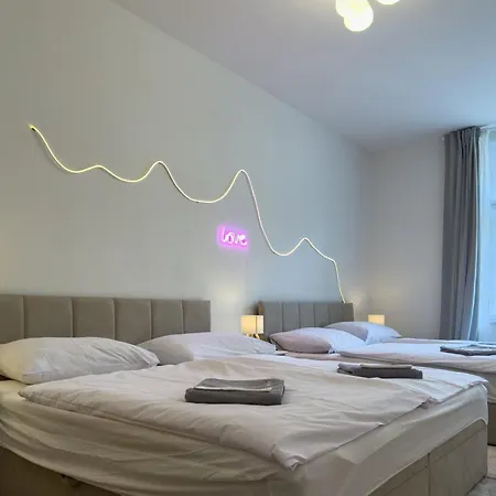 100m2 Wenceslas Comfort, 3bdr With Netflix 布拉格