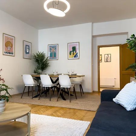 100m2 Wenceslas Comfort, 3bdr With Netflix 布拉格