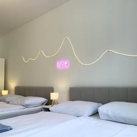 100m2 Wenceslas Comfort, 3bdr With Netflix Apartamento