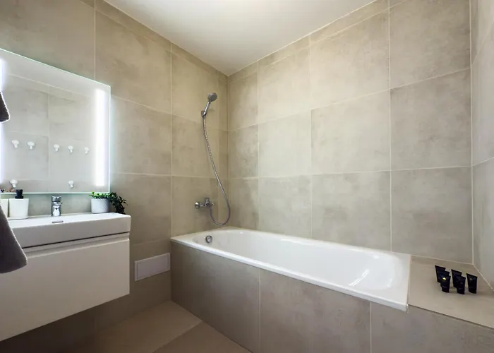 100m2 Wenceslas Comfort, 3bdr With Netflix