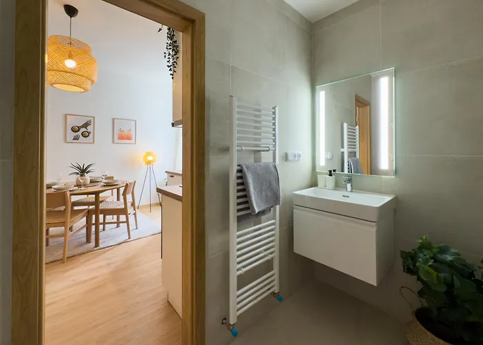 100m2 Wenceslas Comfort, 3bdr With Netflix Lägenhet