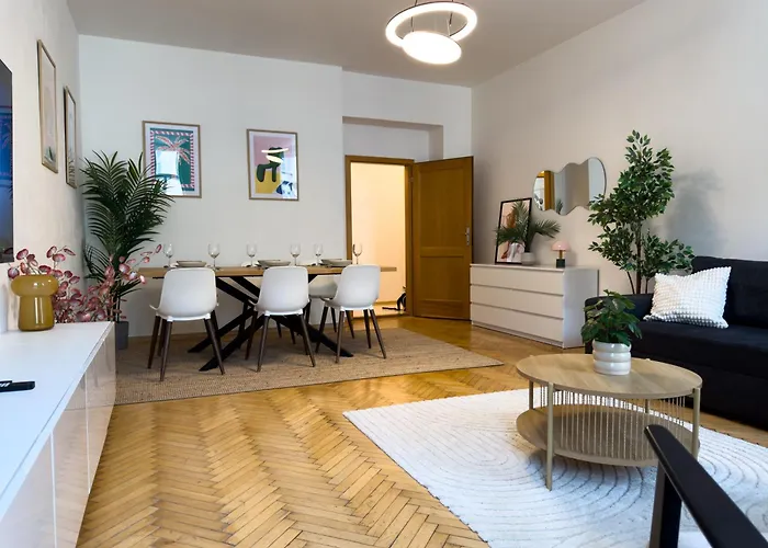 Lägenhet 100m2 Wenceslas Comfort, 3bdr With Netflix