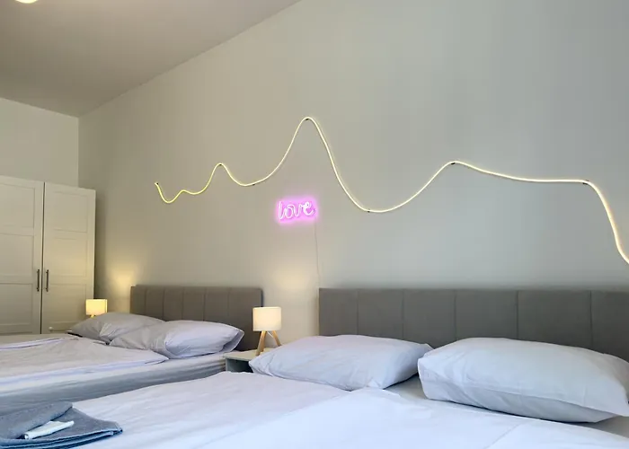 100m2 Wenceslas Comfort, 3bdr With Netflix Апартаменты